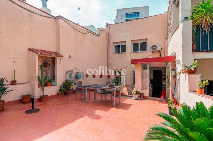 Magnifico Atico Duplex con terraza en venta en el Barrio Gótico